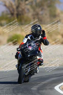 media/Jan-14-2024-SoCal Trackdays (Sun) [[2e55ec21a6]]/Turn 2 (1025am)/